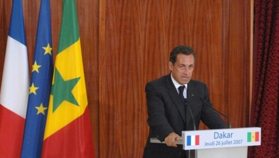 L’attribut alt de cette image est vide, son nom de fichier est Sarkozy-Dakar.jpg.